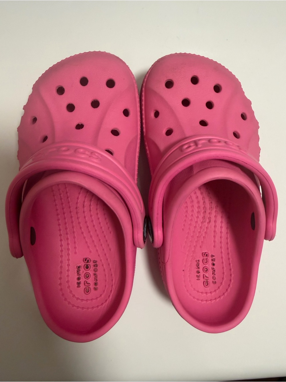 CROCS Kids Classic Clog in Bright Pink